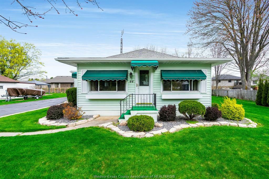 44 McCallum Avenue  Kingsville ON N9Y 1C2 photo