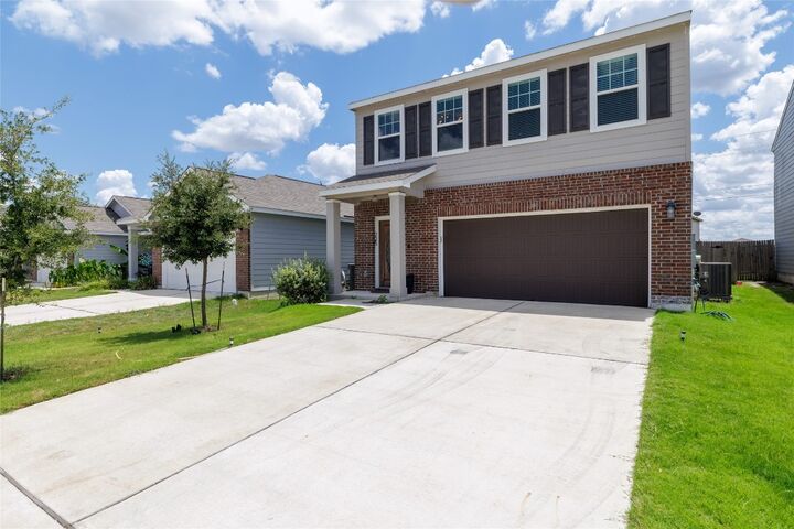 Property Photo: 225 Wonderful Life Way TX 76537