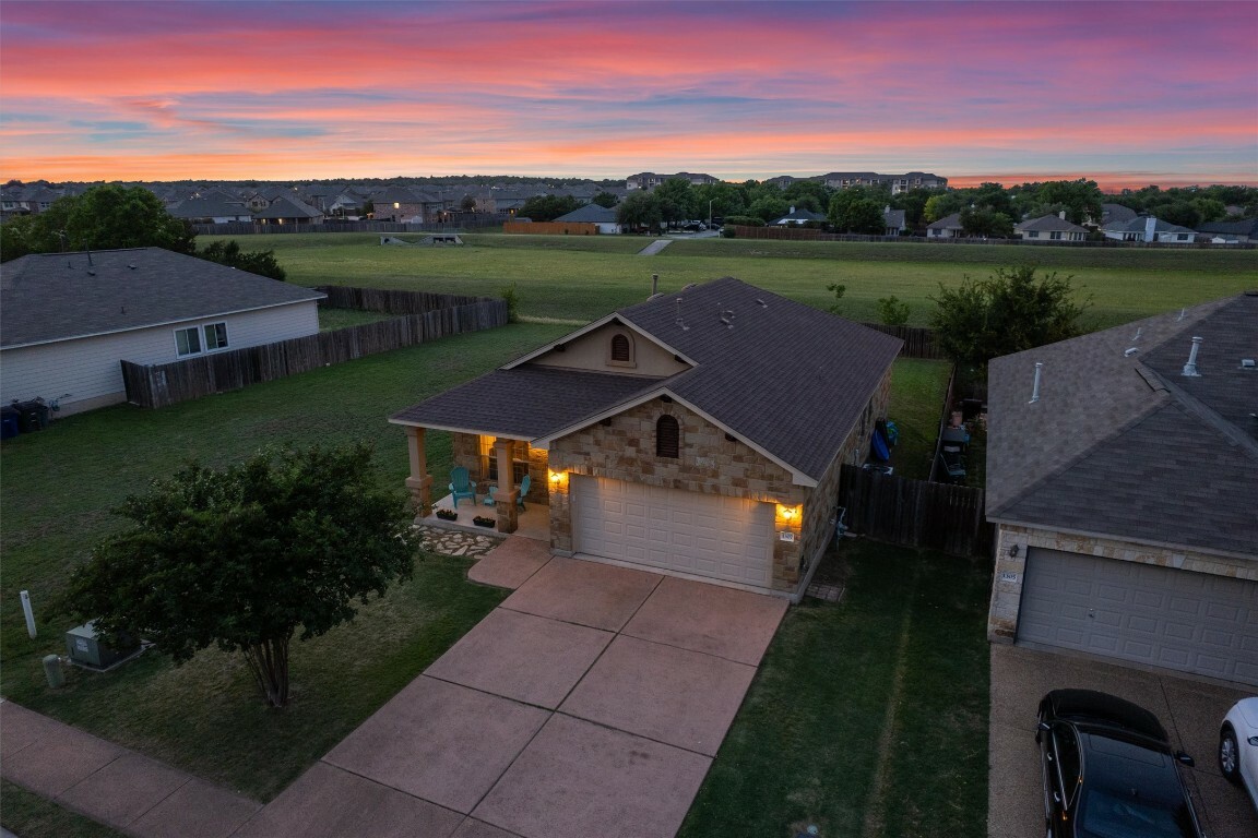 Property Photo: 1307 Tamarac Trail TX 78641