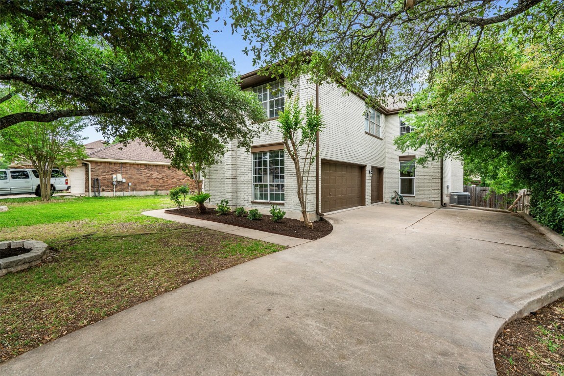 Property Photo: 11006 Pebble Garden Lane TX 78739