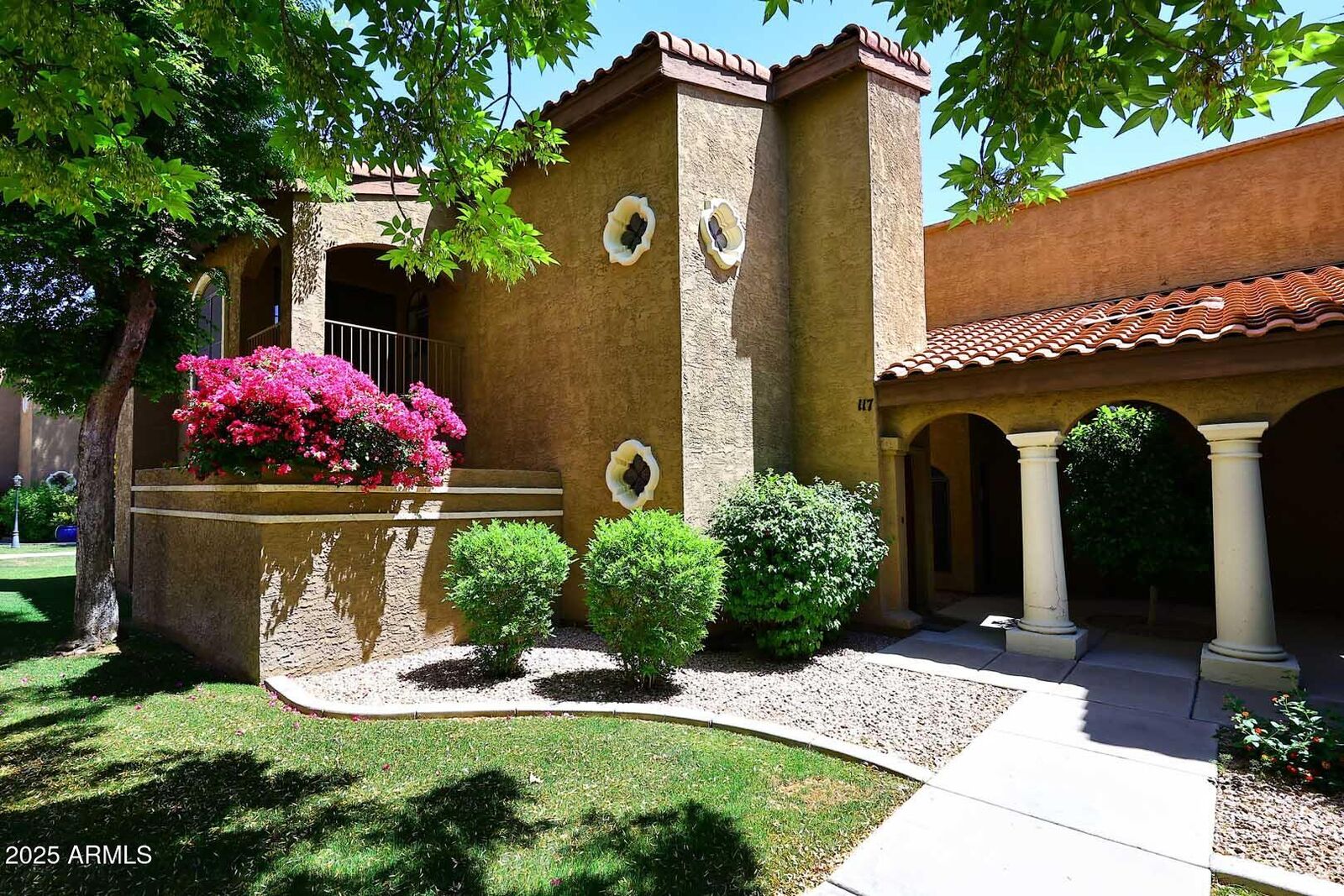 Property Photo: 6945 E Cochise Road E 117 AZ 85253