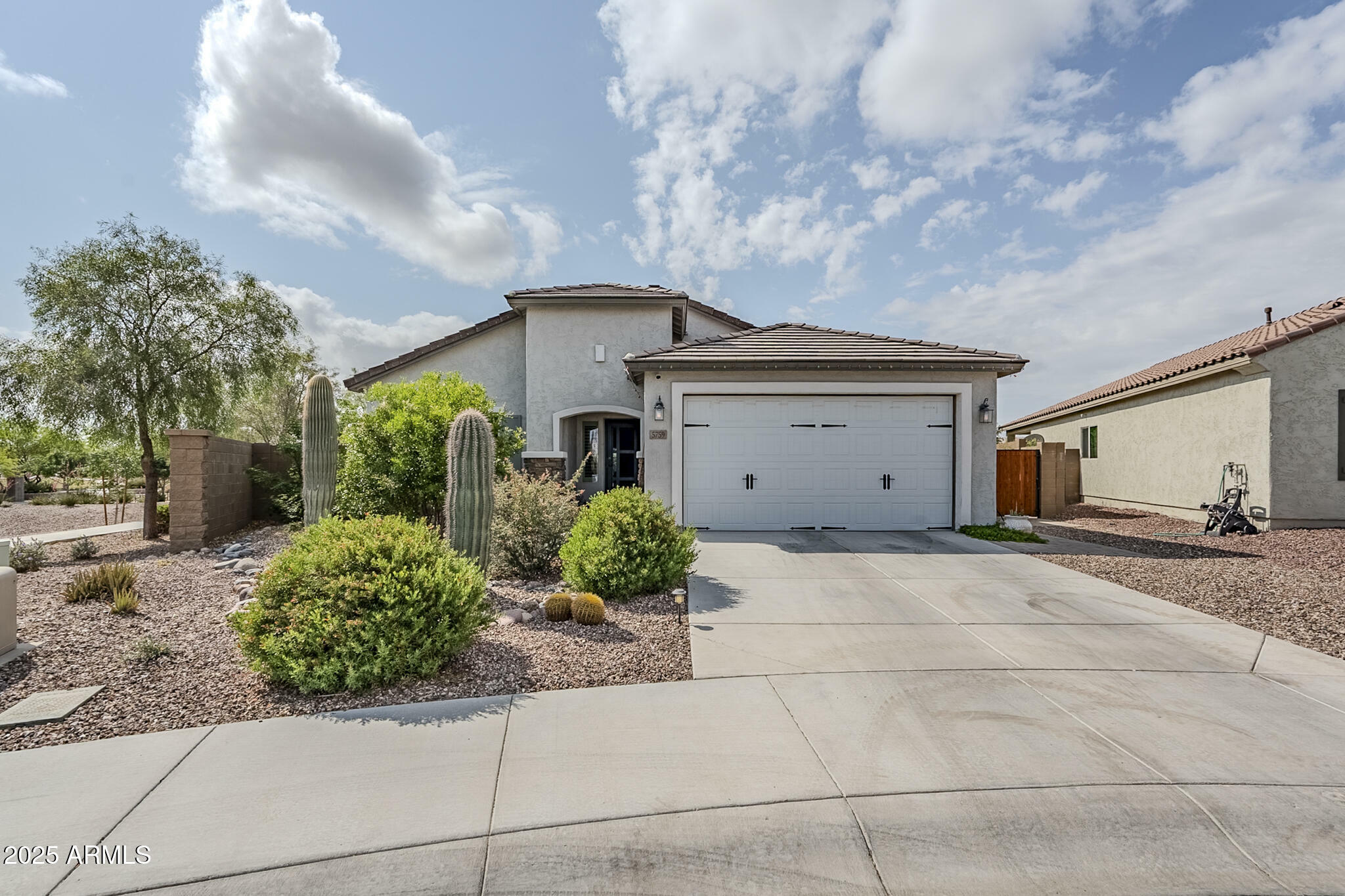 Property Photo: 5759 W Saratoga Court AZ 85132
