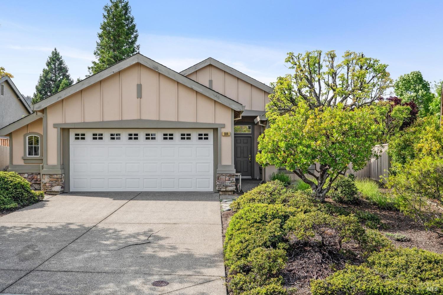 104 Plumeria Court  Cloverdale CA 95425 photo