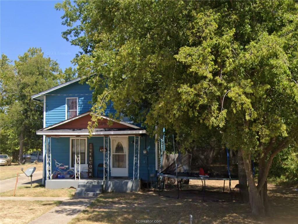 Property Photo: 706 West 5th Street TX 77859