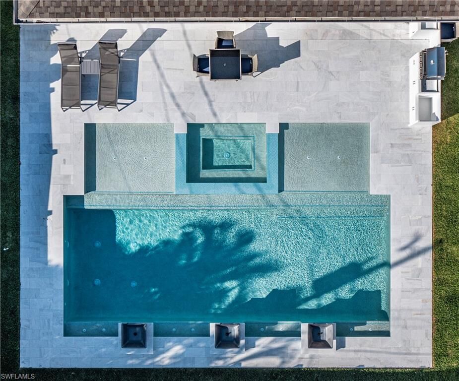 Property Photo:  668 104th Ave N  FL 34108 