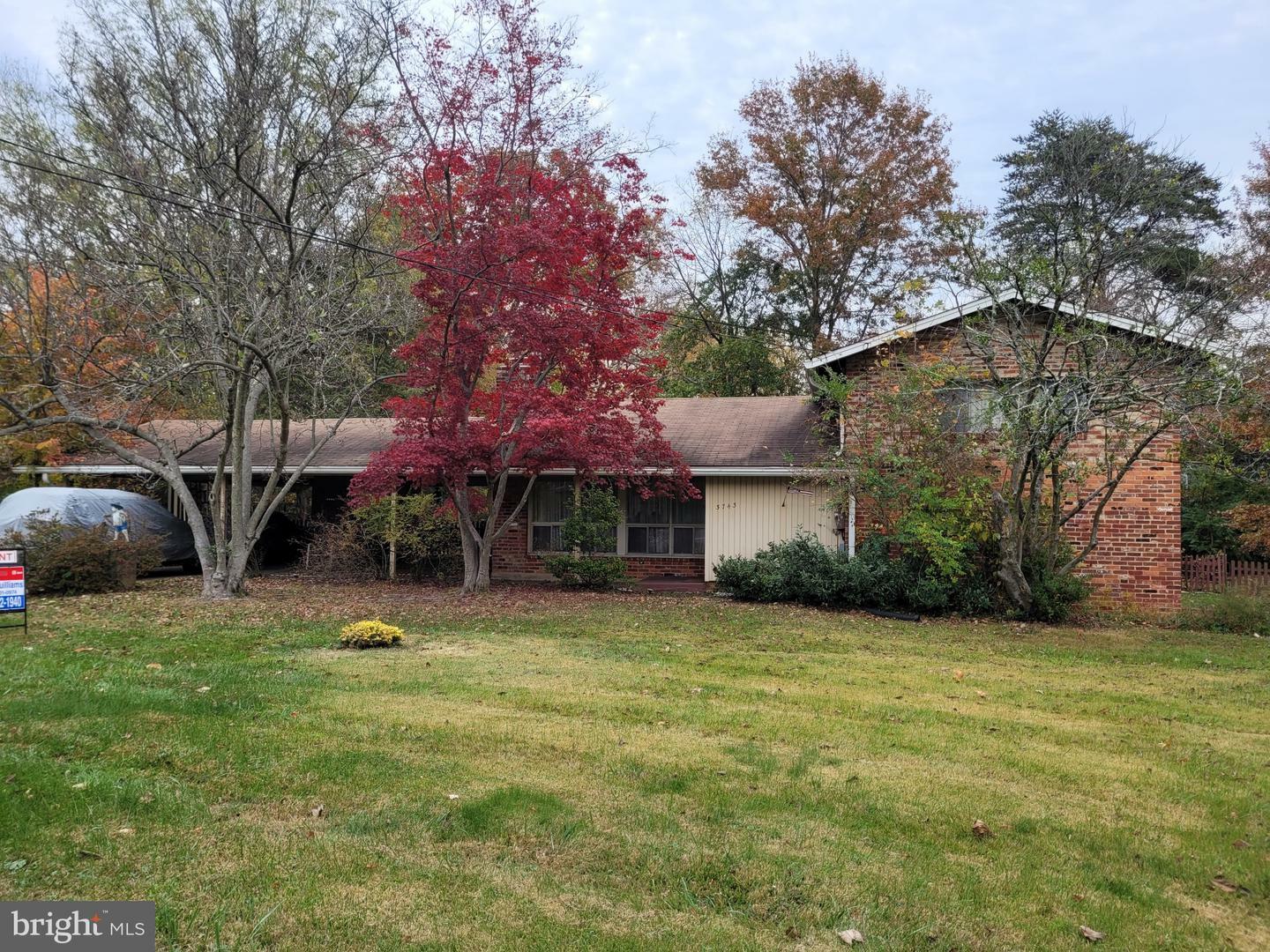 Property Photo: 3743 Chain Bridge Road VA 22030