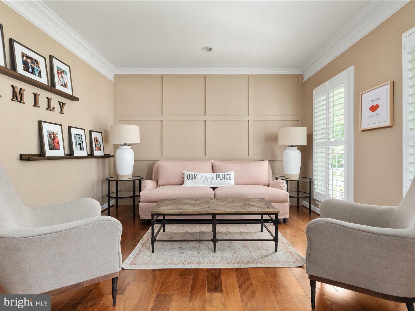 Property Photo: 14475 Bluff Point Court VA 20155