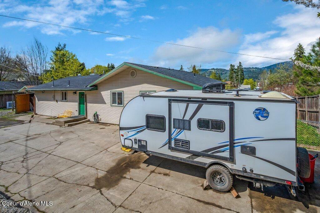 Property Photo: 820 Plum Ln ID 83861