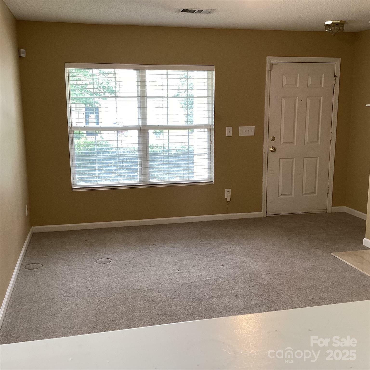 Property Photo: 1012 Kings Mountain Lane NC 28054
