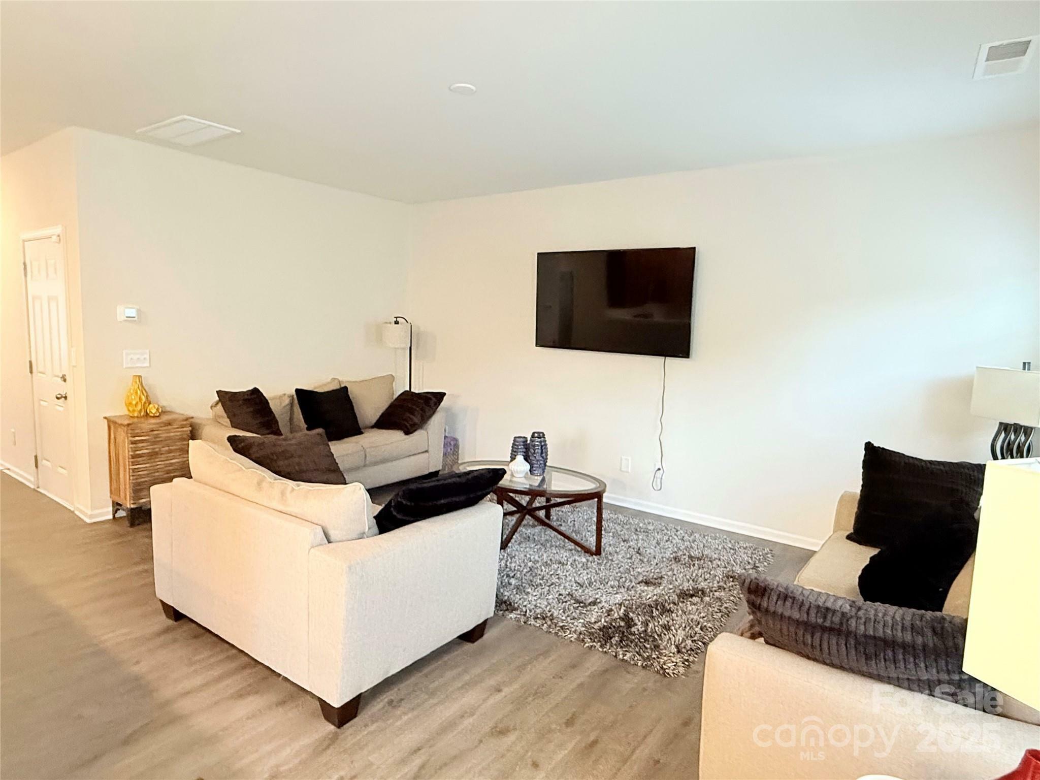 Property Photo: 9340 Grand Valley Drive NC 28213
