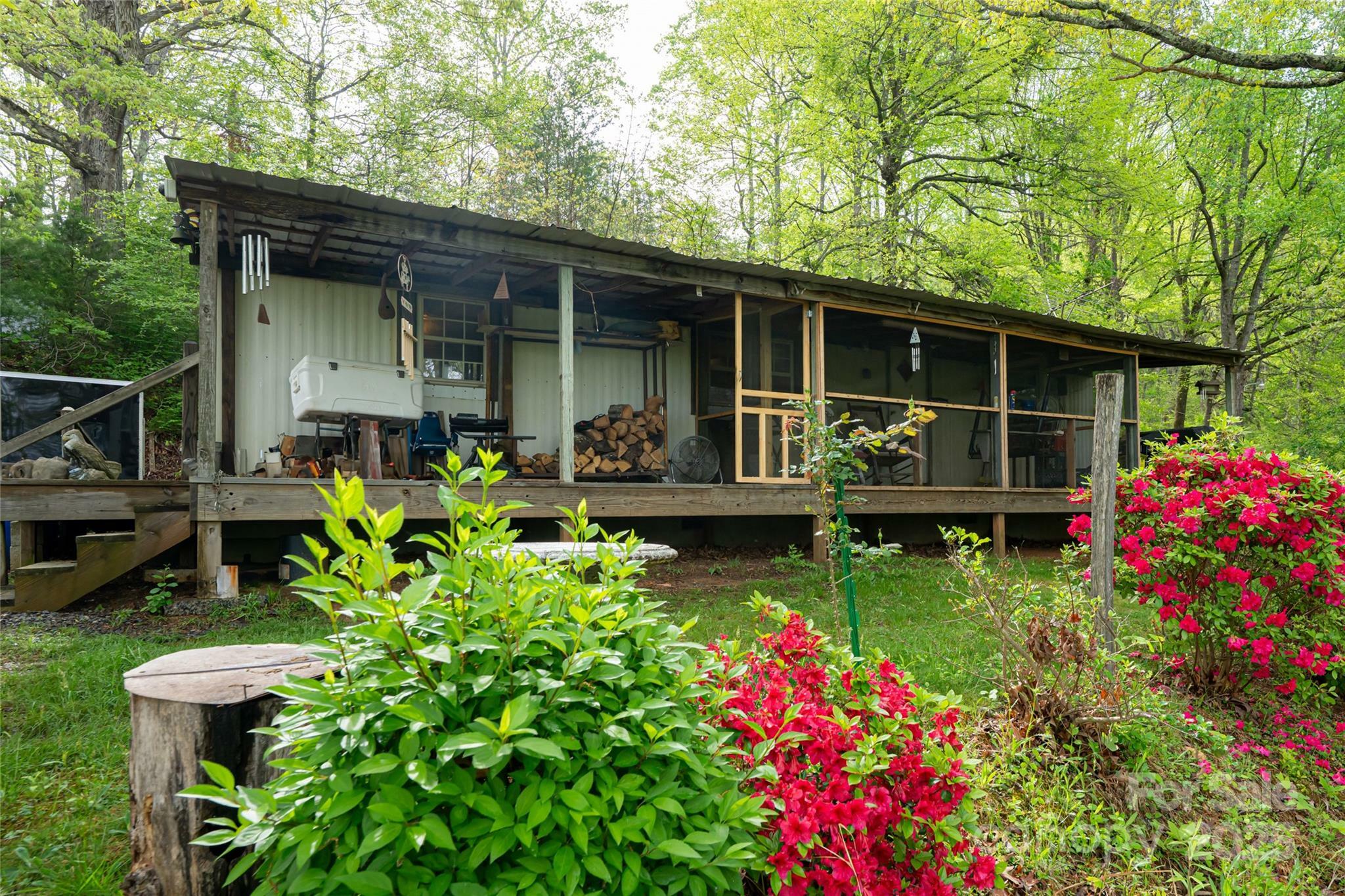 Property Photo: 25 Coal Creek Lane NC 28787