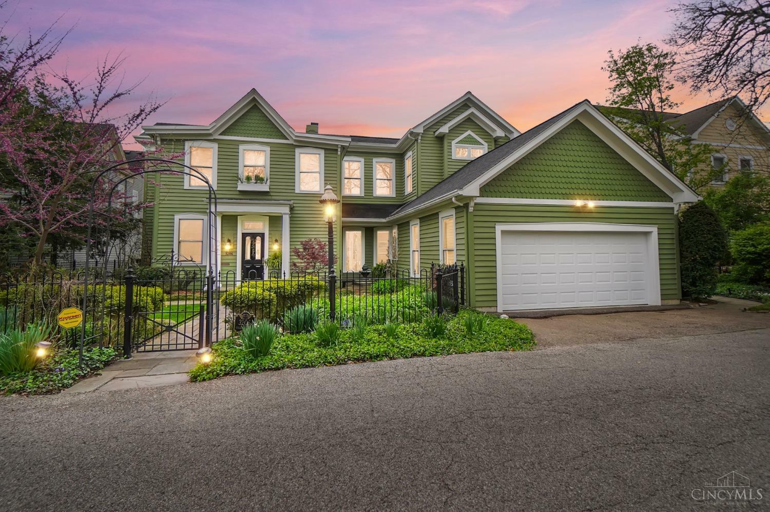 Property Photo: 3206 Columbia Parkway Lane OH 45226