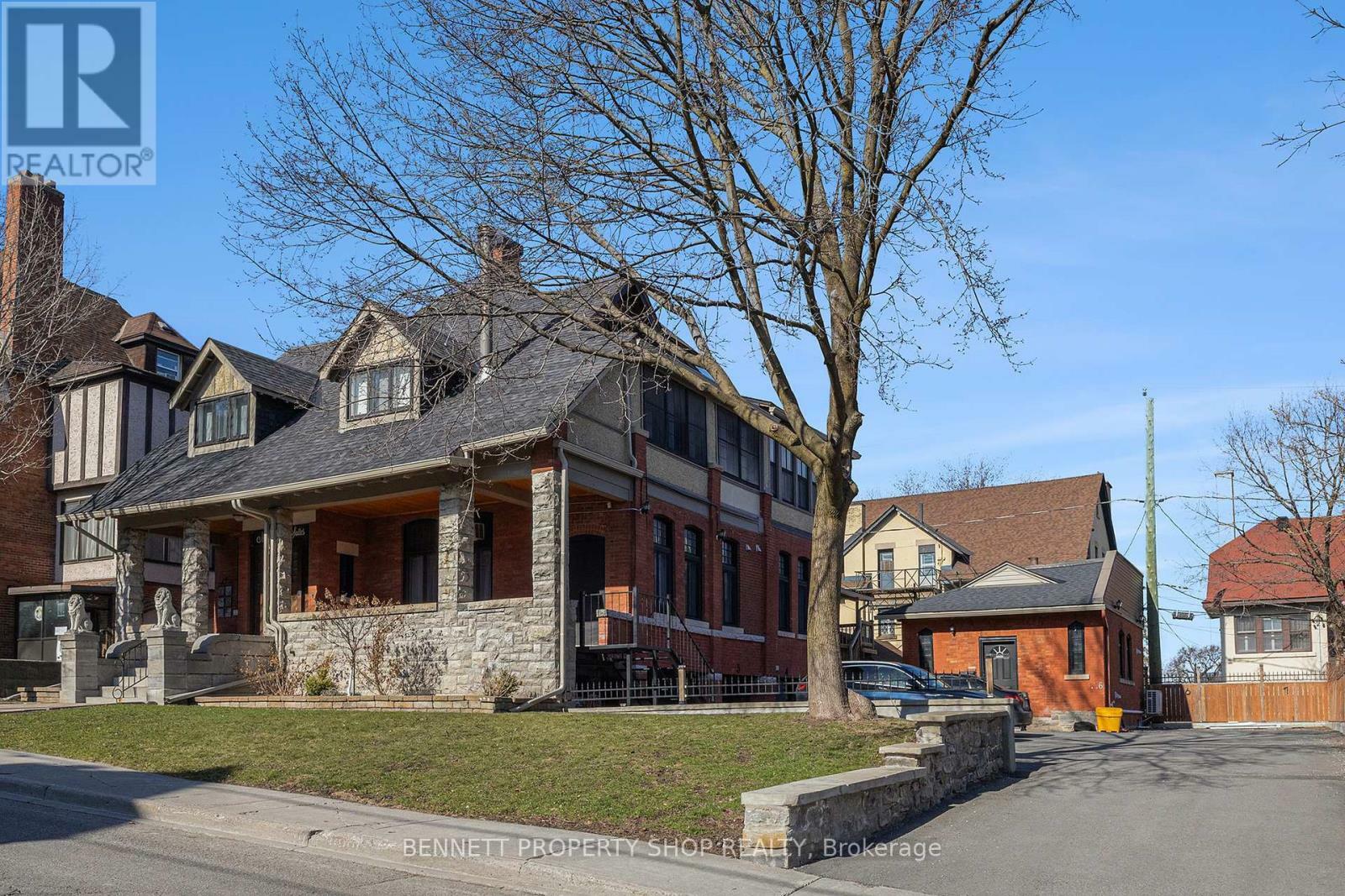 Property Photo:  17 Marlborough Avenue  ON K1N 8E6 