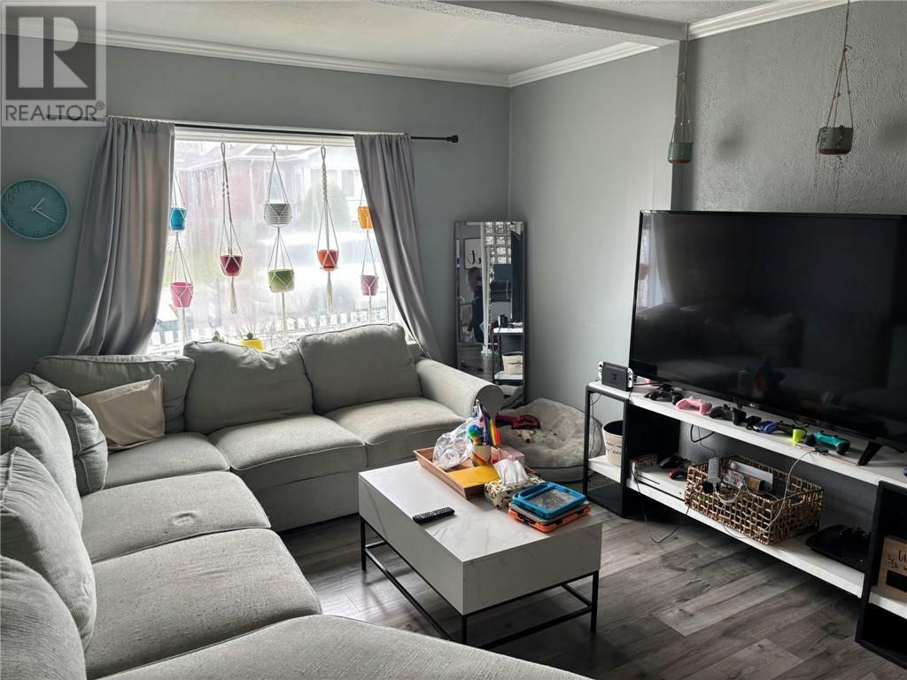 Property Photo: 358 Burton Avenue ON P3C 4K5