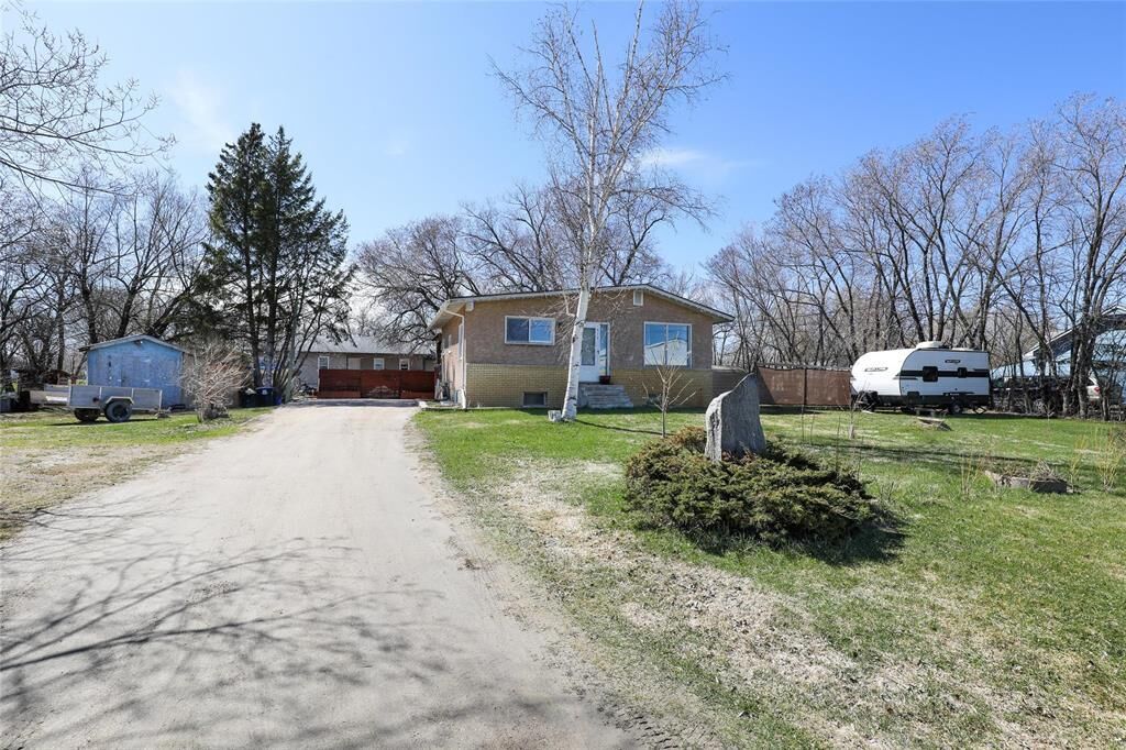 Property Photo:  410 Rockwood Street  MB R5G 1Z9 