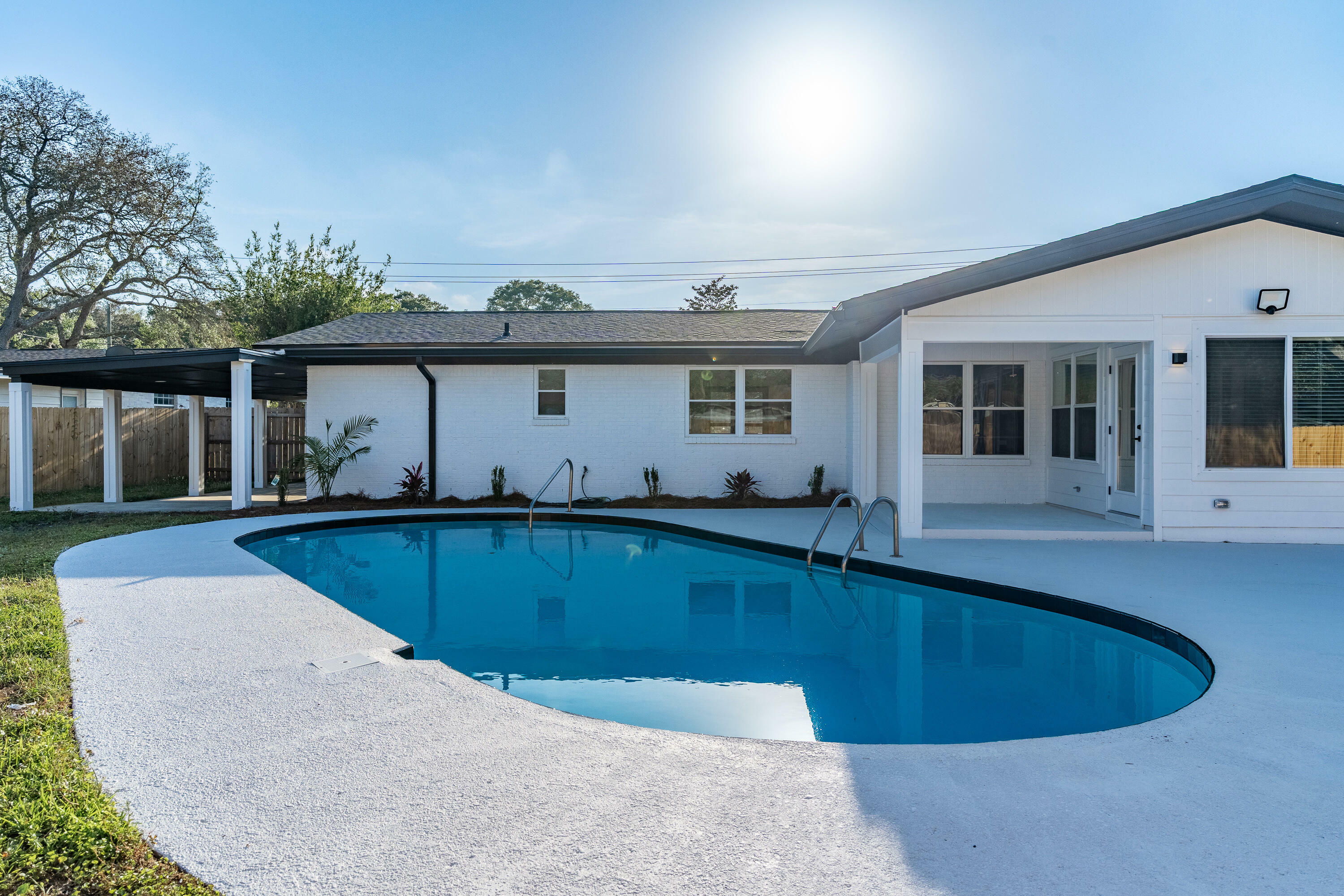 618 NE Country Club Avenue  Fort Walton Beach FL 32547 photo