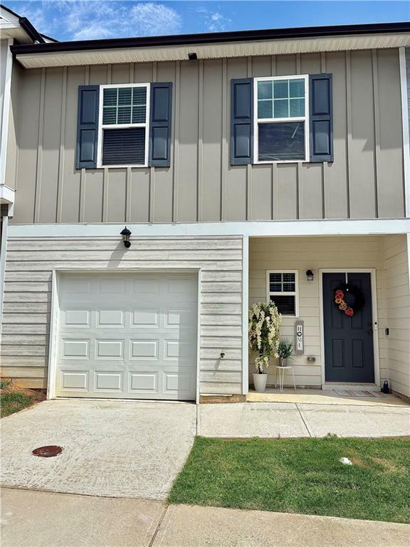 Property Photo: 4940 Elm Brook Drive GA 30349