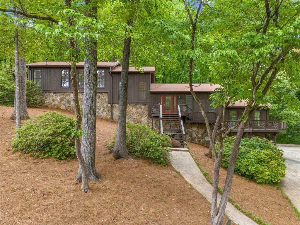 Property Photo: 475 Nottingham Drive GA 30066