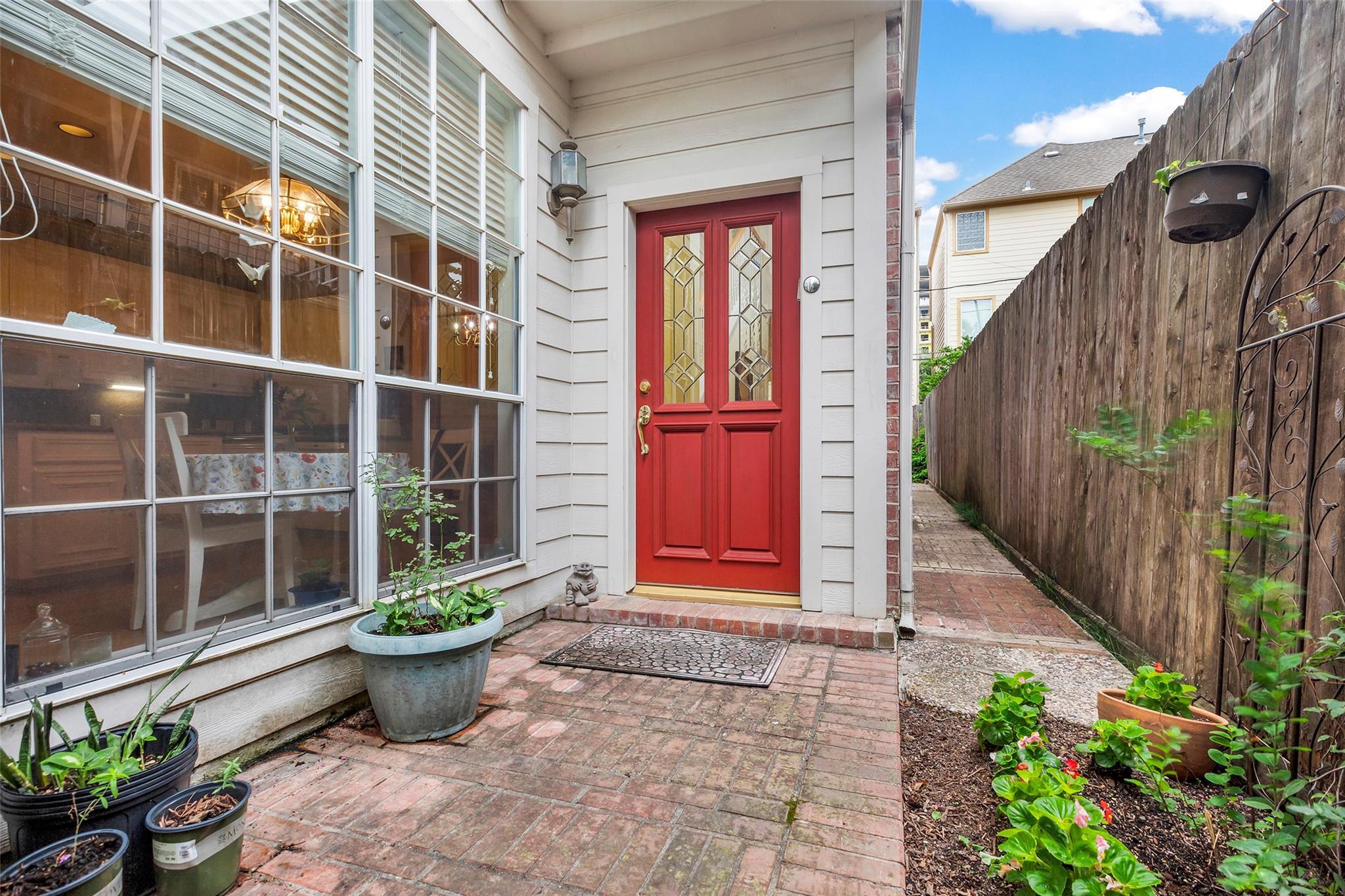 Property Photo: 1202 Joe Annie Street TX 77019