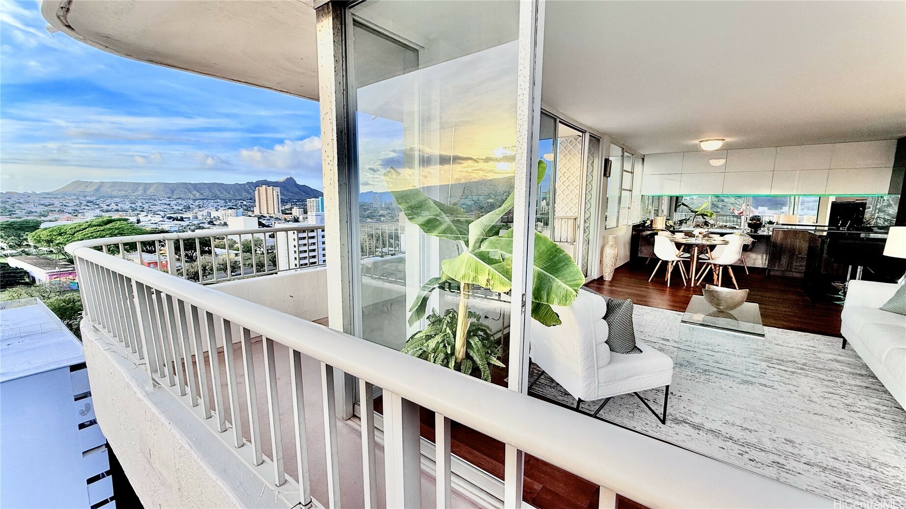 Property Photo: 2825 S King Street 1403 HI 96826