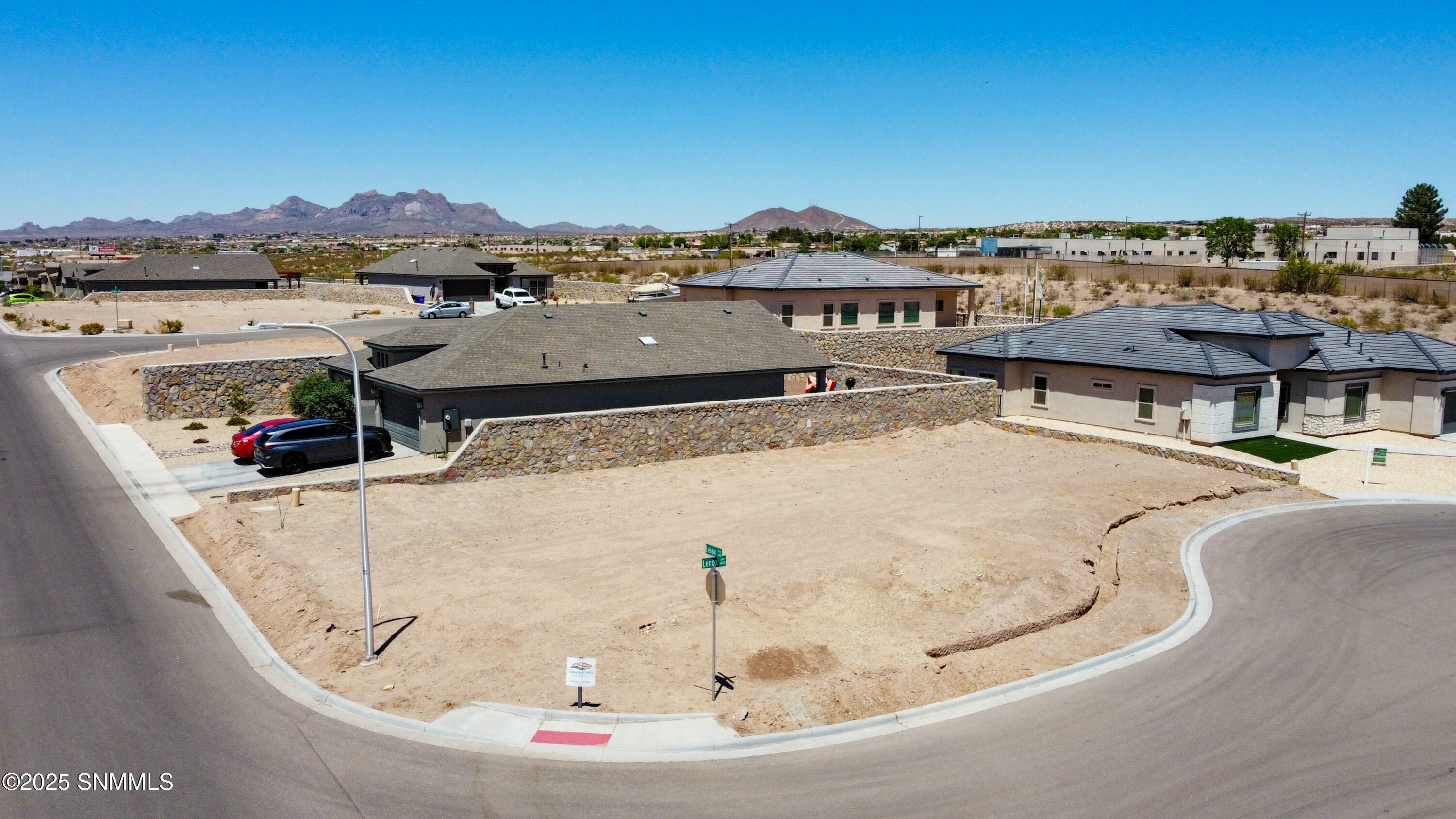 Property Photo:  1474 Lenox Avenue  NM 88005 