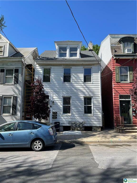 Property Photo:  811 Ferry Street 1F  PA 18042 