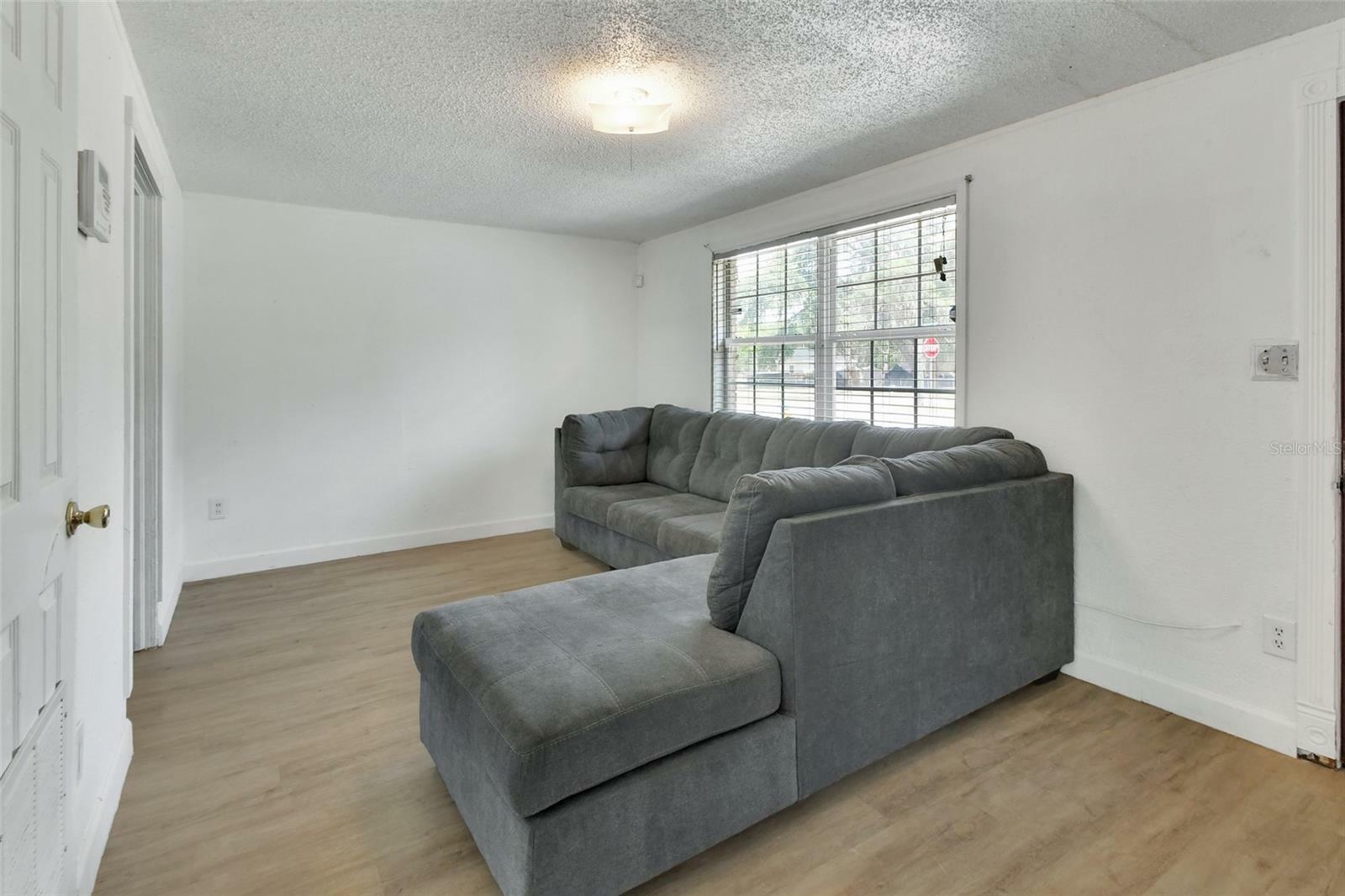 Property Photo: 636 W Mathis Street FL 32720