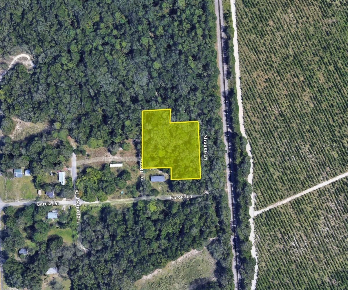 Property Photo: 17326 Putter Lane FL 34610