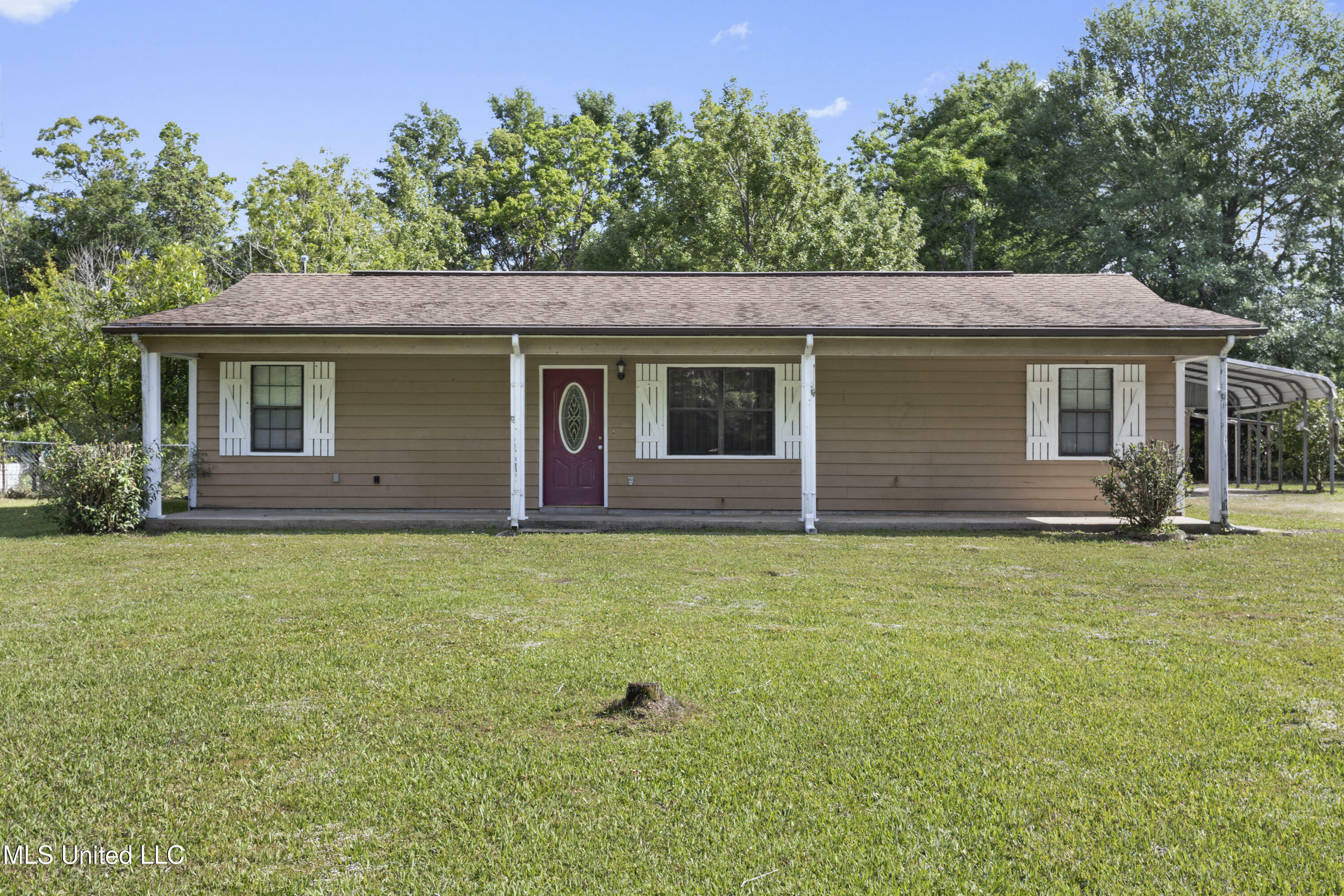 Property Photo: 13801 Glendale Road MS 39565
