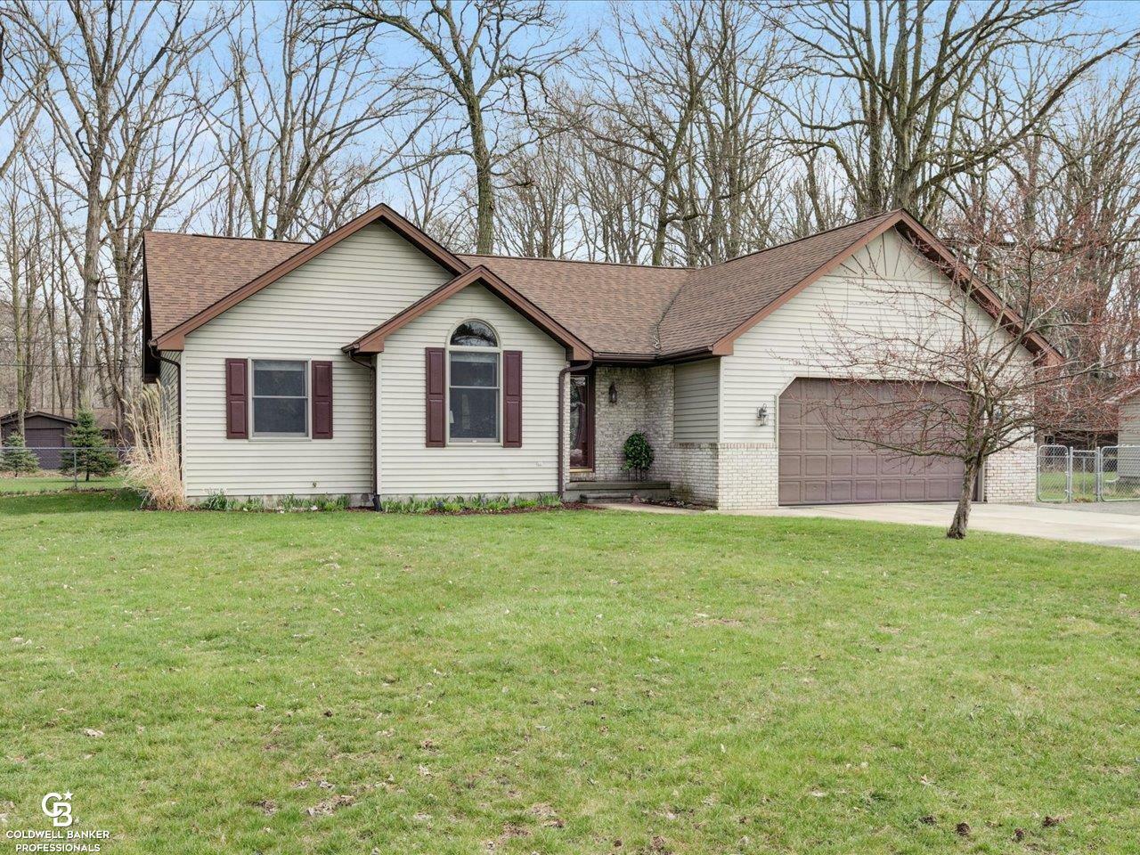 Property Photo: 4941 Iroquois Trl Trail MI 48049