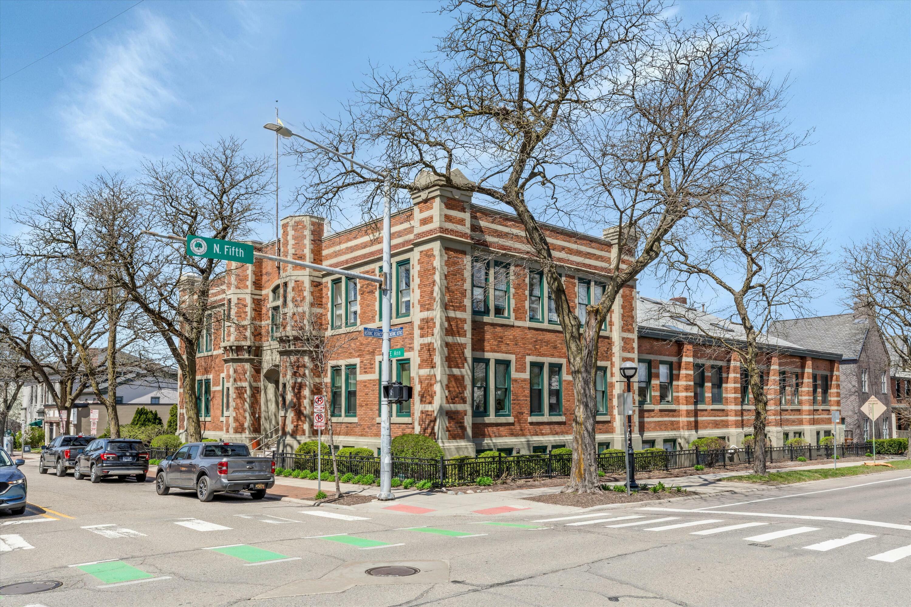 Property Photo: 223 E Ann Street MI 48104