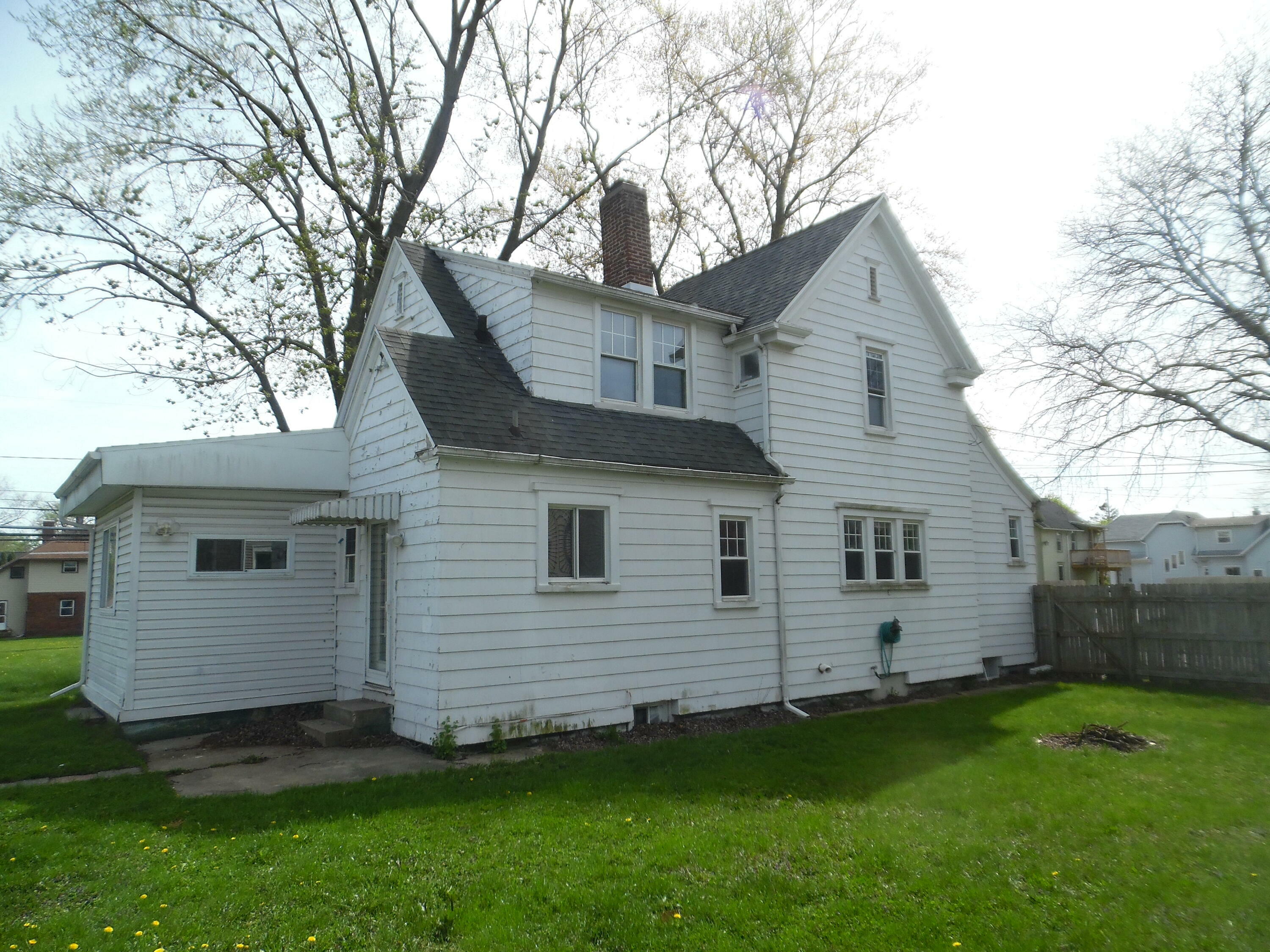 Property Photo: 815 1st Street MI 49203