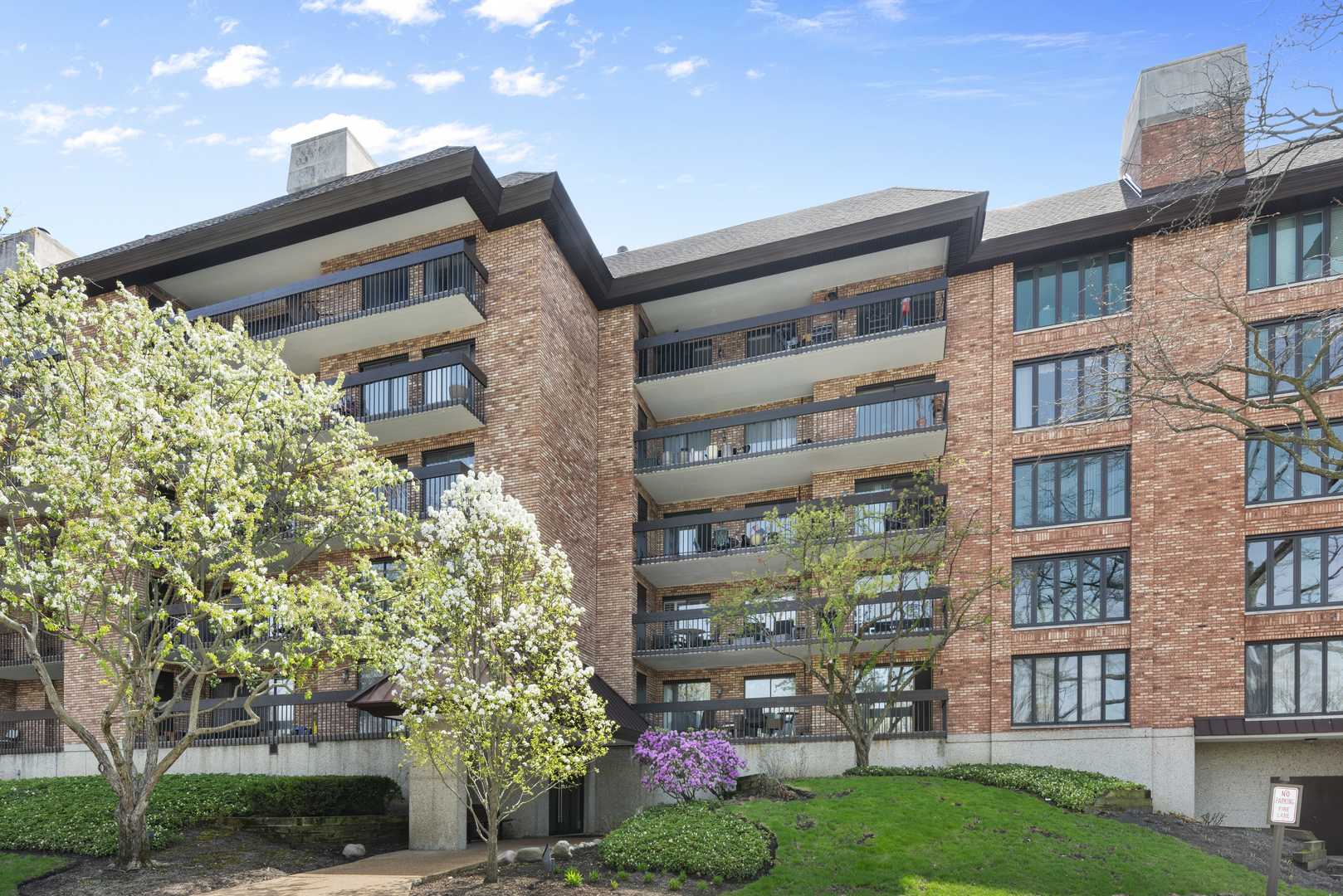 Property Photo: 3851 Mission Hills Road 102 IL 60062