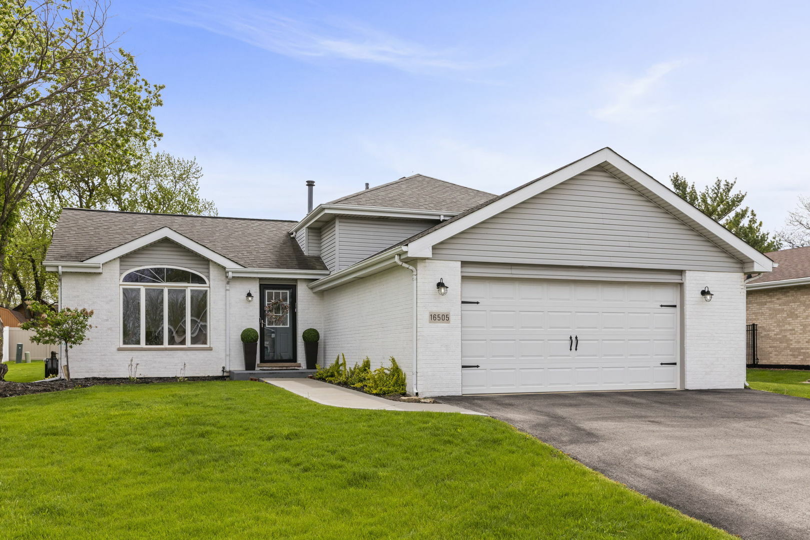 Property Photo: 16505 Timberview Drive IL 60586