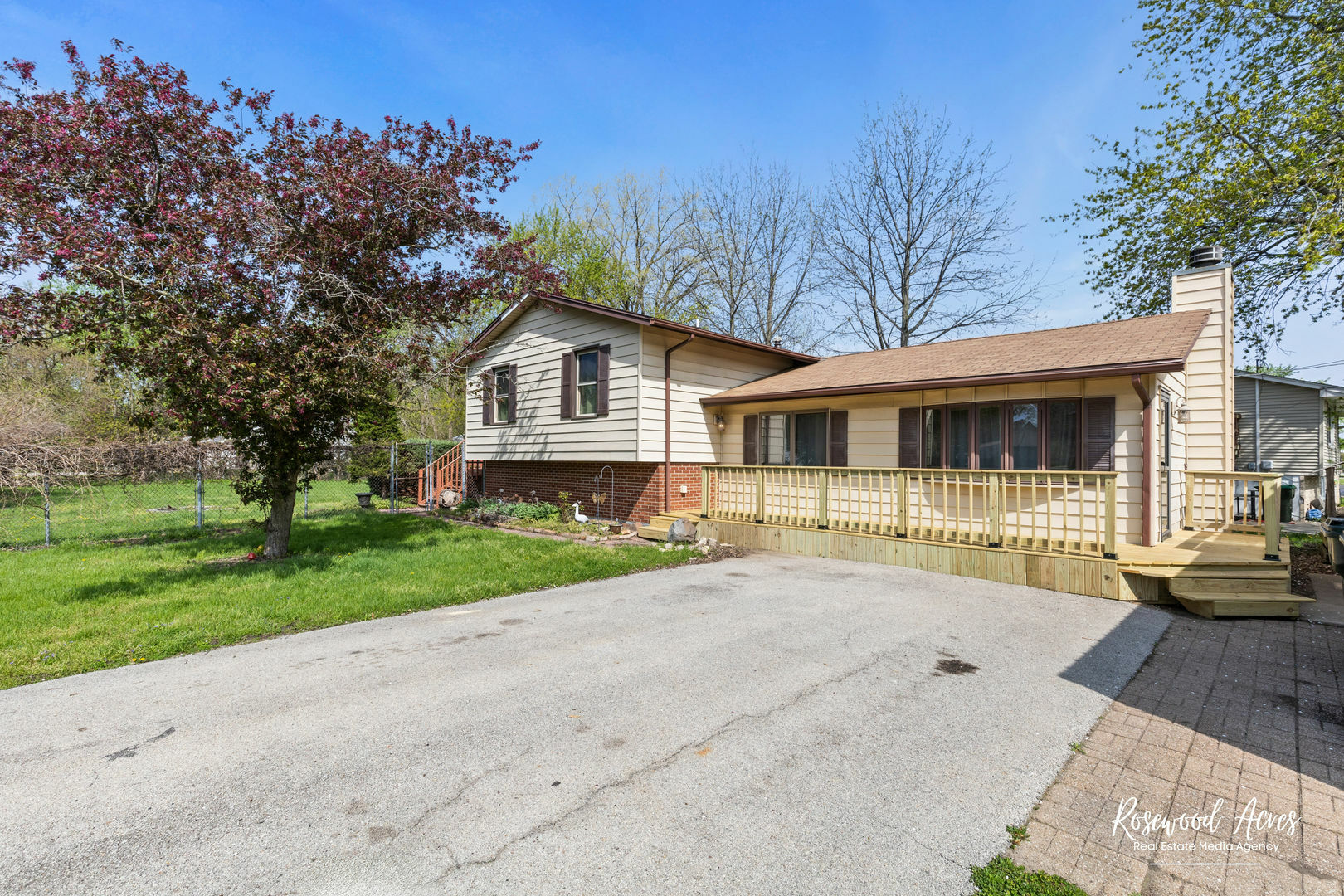 Property Photo: 510 W 3rd Street IL 60408