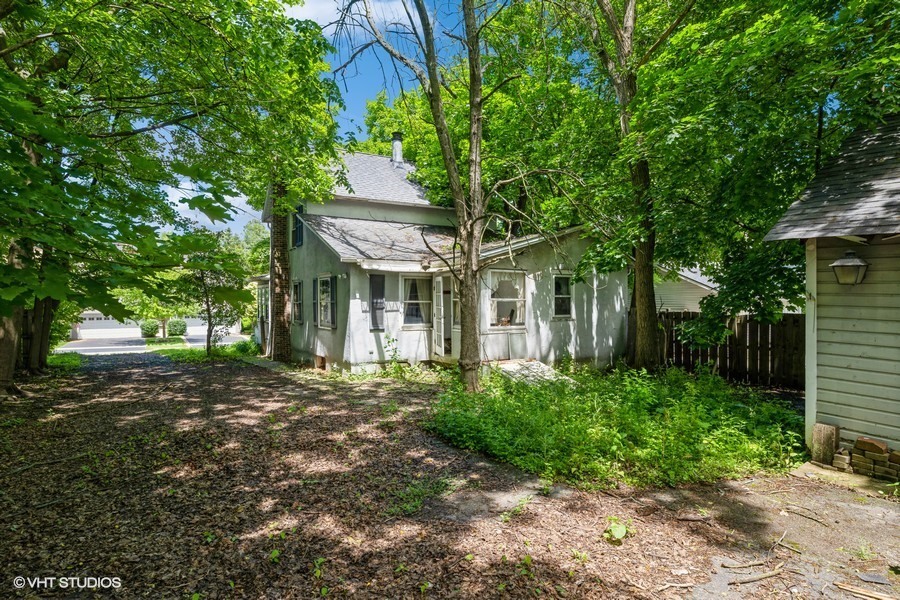 Property Photo: 217 E Church Street IL 60048