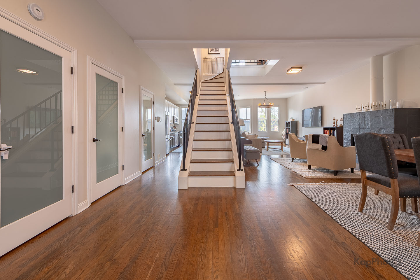 Property Photo: 2044 W Roscoe Street 2S IL 60618
