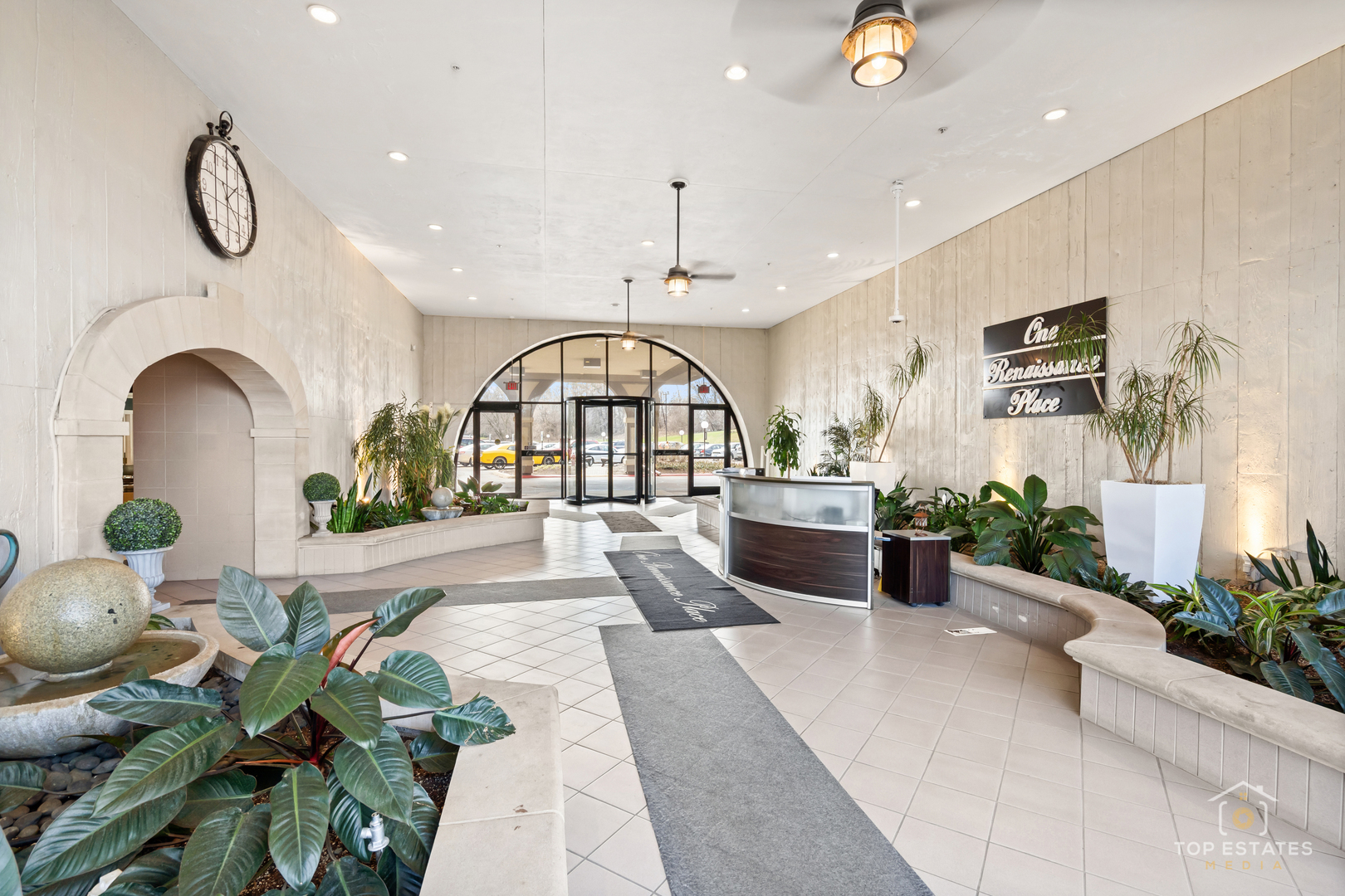 Property Photo: 1 Renaissance Place 1121 IL 60067