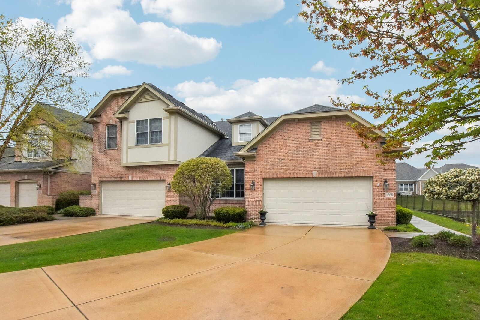 Property Photo:  1565 Ashbury Place  IL 60439 