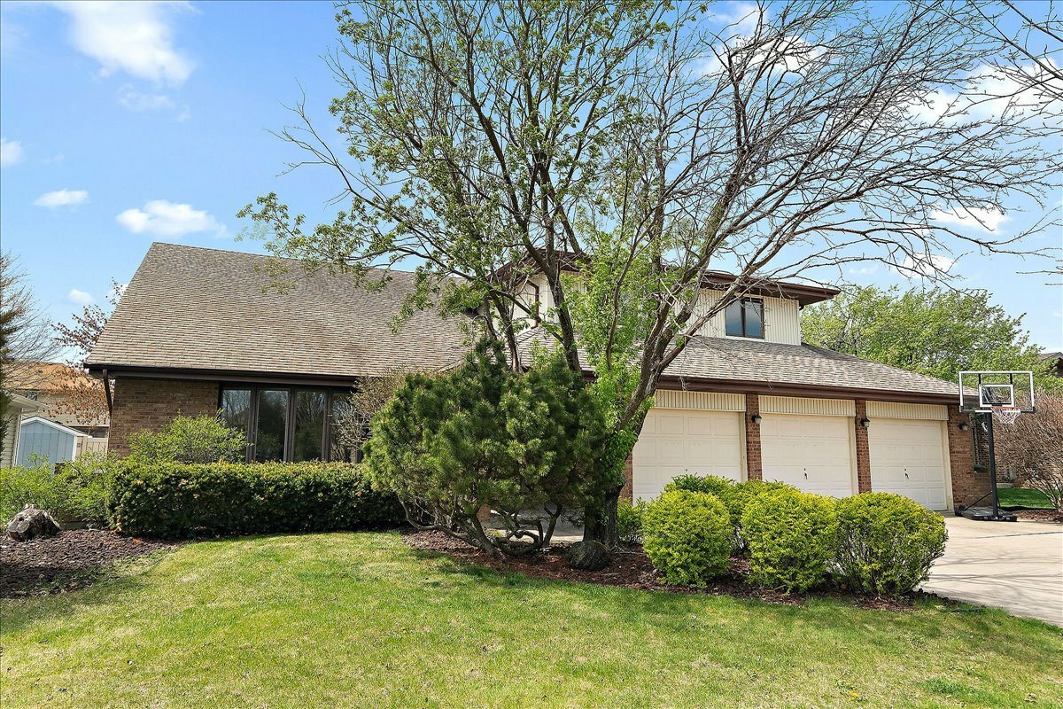 Property Photo: 17752 Lilac Lane IL 60477