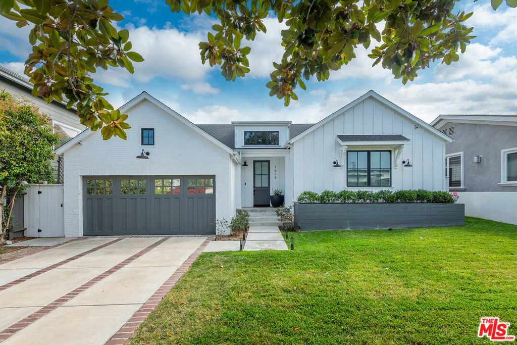 7614 Truxton Avenue  Los Angeles CA 90045 photo