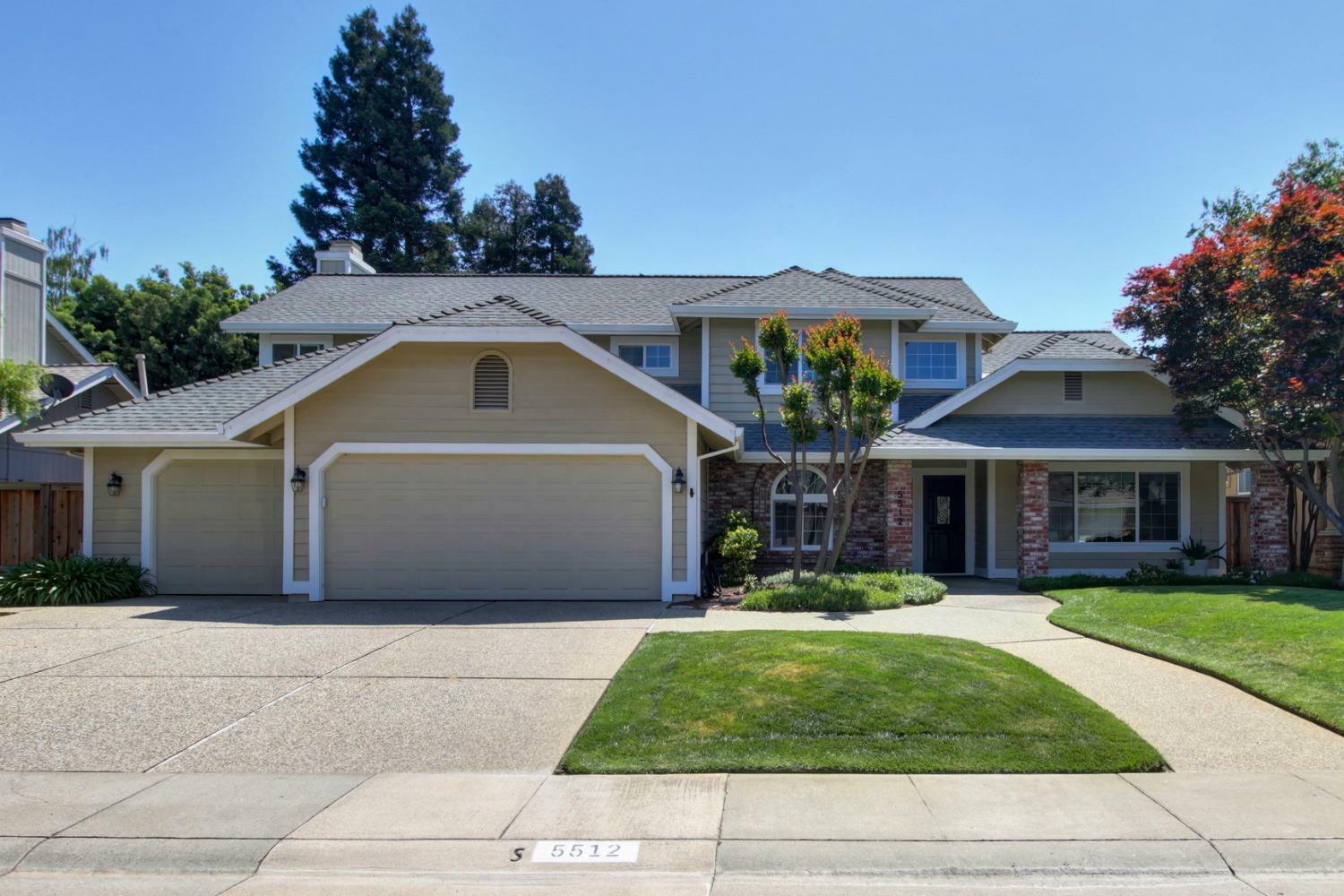 Property Photo: 5512 Stanmore Way CA 95758