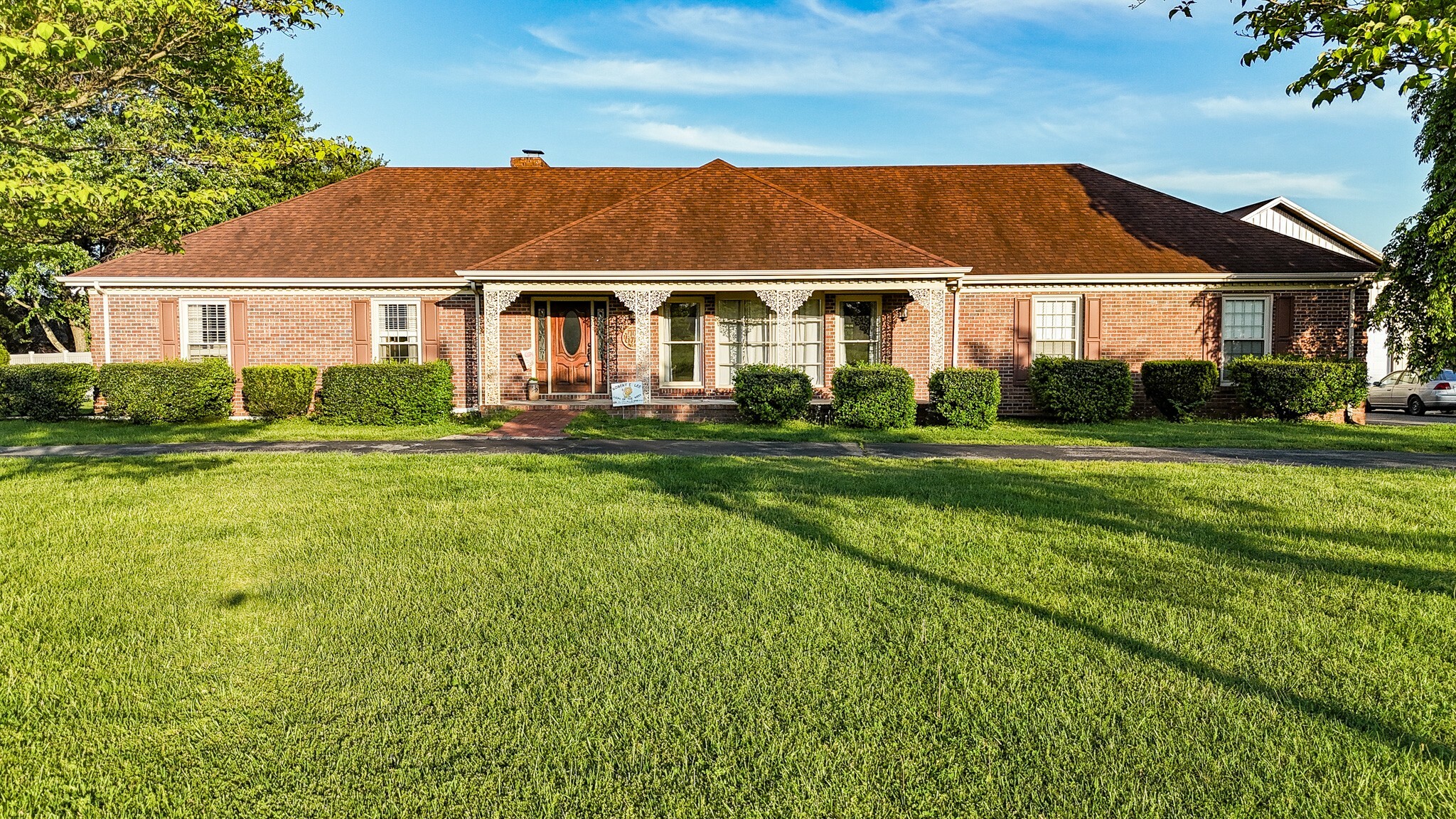 Property Photo:  902 Twelve Oaks Rd  TN 37388 