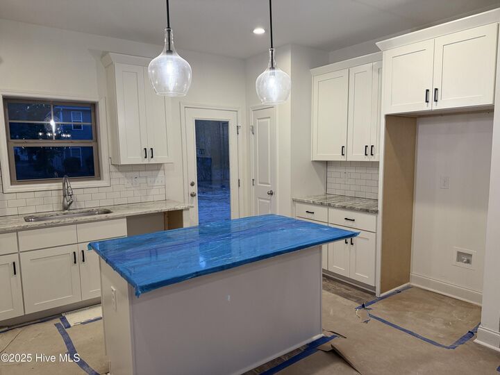 Property Photo:  10 Van Buren Lane  NC 28374 