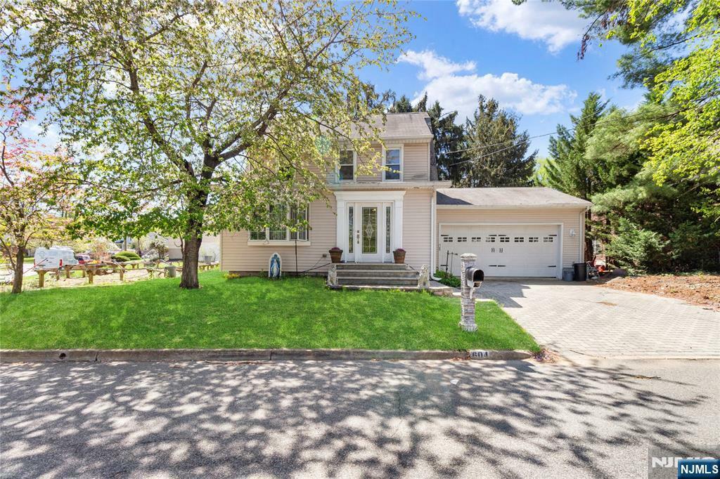 Property Photo:  604 New Bridge Road  NJ 07666 