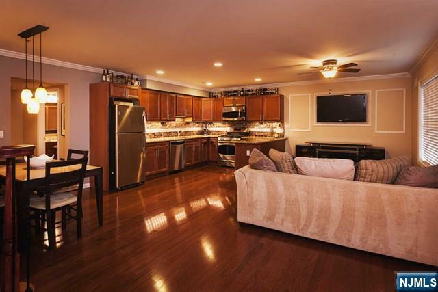 Property Photo:  10 Terrace Avenue 9  NJ 07604 