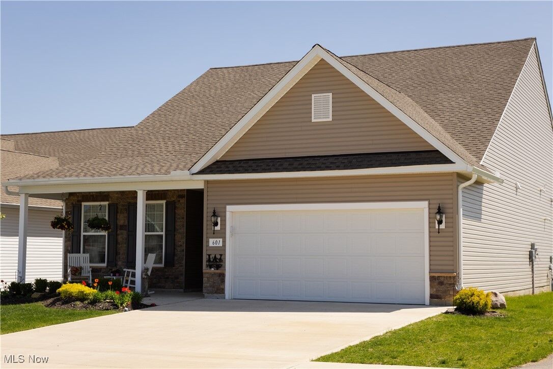 Property Photo: 601 Cedar Crest Drive OH 44035