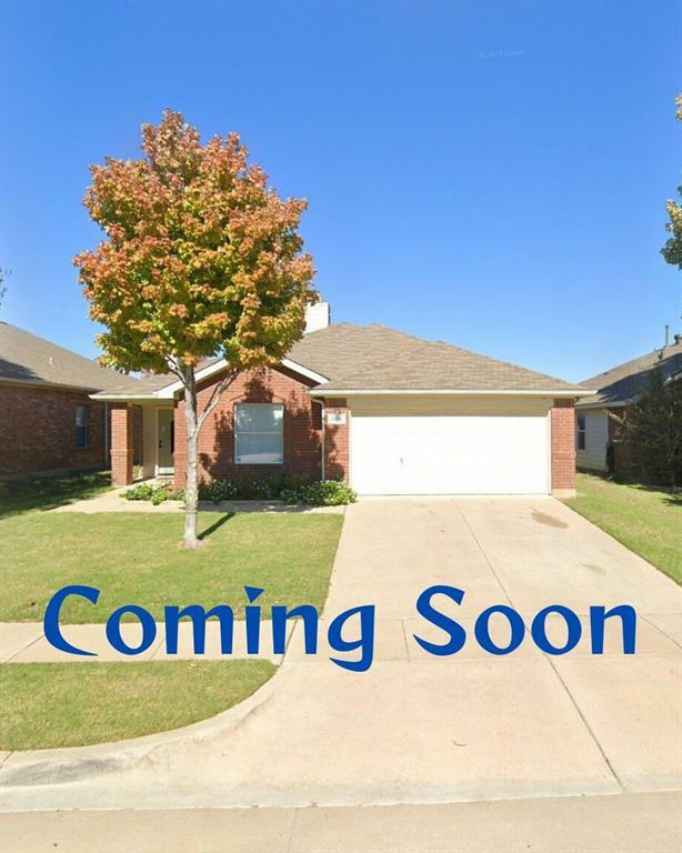 Property Photo: 1156 Roping Reins Way TX 76052