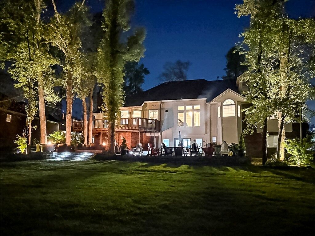 Property Photo: 4107 W Seminole Drive AR 72758