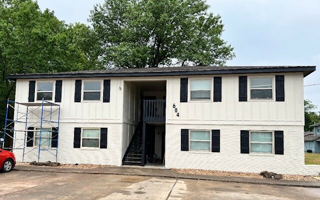604 SW C Street  Bentonville AR 72712 photo